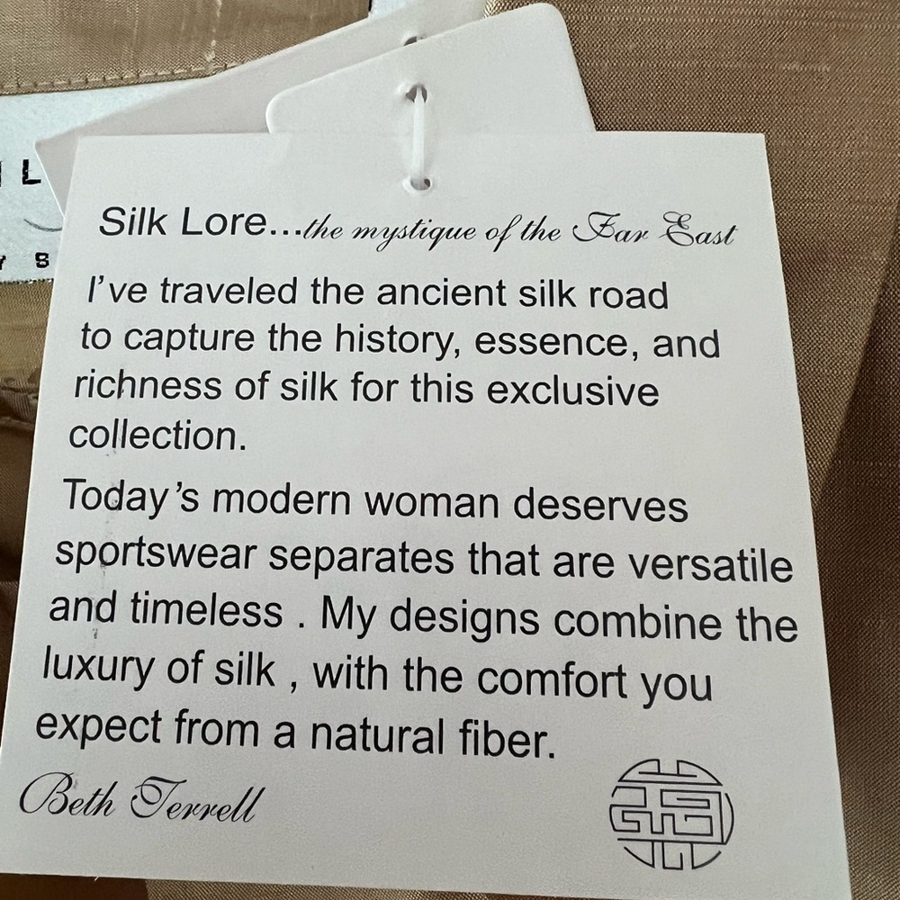 Silk Lore by Beth Terrell π― silk button down jacket and tank top. Size M NWT - Picture 11 of 13